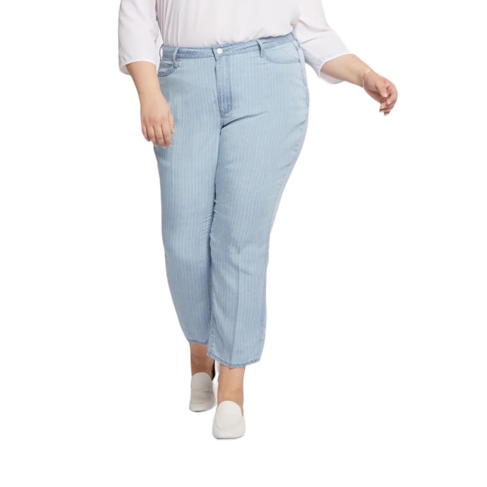 NEW NYDJ Curves 360 Blue Striped Straight Ankle